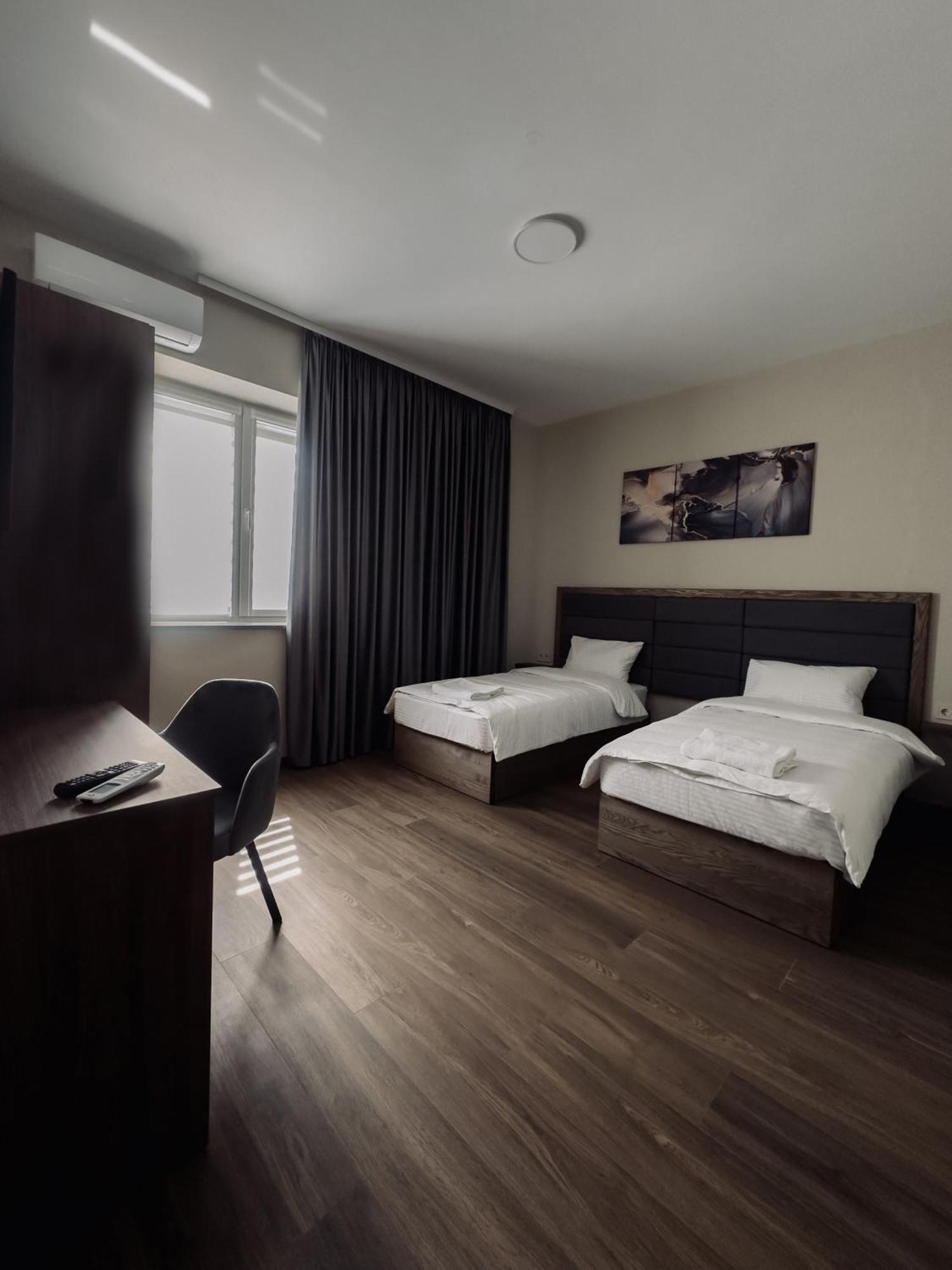 Nesvit Hotel Kiev Extérieur photo